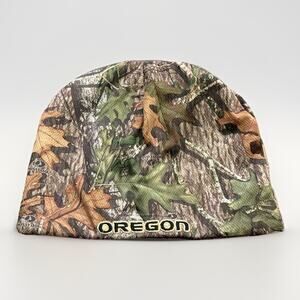 Captivating Headgear Mens Camo Oregon Ducks Knit Beanie Hat Warm Cap Acrylic